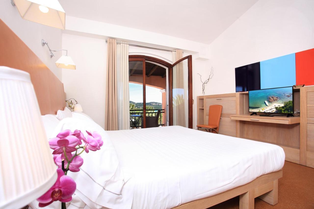 Hotel Le Ginestre Πόρτο Τσέρβο Εξωτερικό φωτογραφία